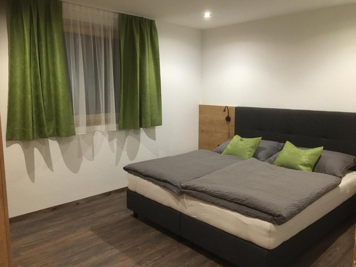 Suot Crapalb Apartman Samnaun Kültér fotó